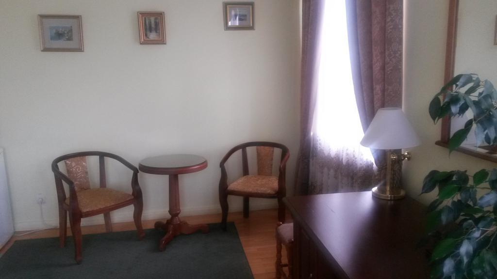 روفنو Marlen Hotel المظهر الخارجي الصورة