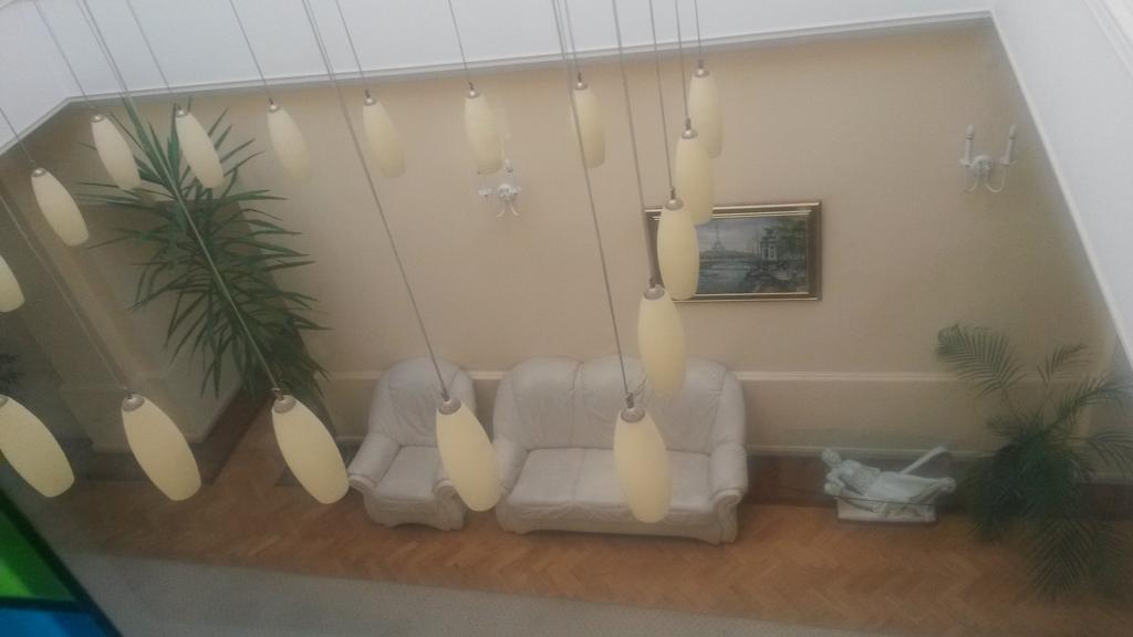 روفنو Marlen Hotel المظهر الخارجي الصورة